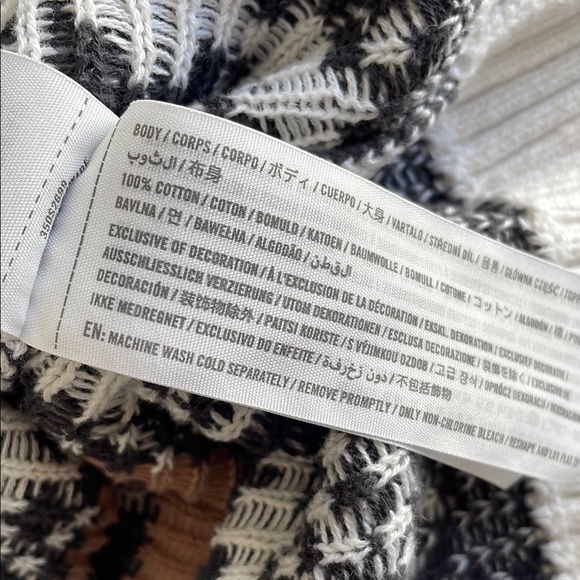 Hollister Fair Isle Print Sweater - Picture 6 of 8